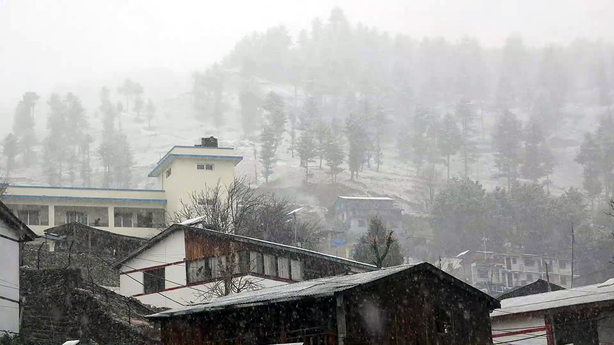 प्रदेश १ र गण्डकीमा हल्का वर्षा र हिमपात हुने